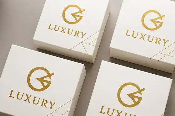 Opakowania z nadrukiem – jak sprawić, by Twoja marka zaczęła mówić jeszcze przed otwarciem pudełka?